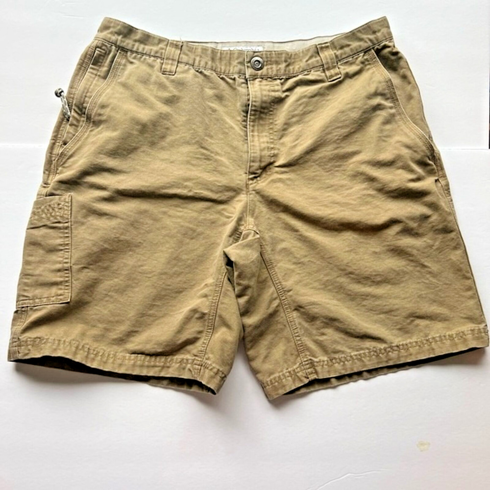 Columbia Men's Khaki Lander Shorts Size 34 (Size 36 Measured) Zipper Pocket